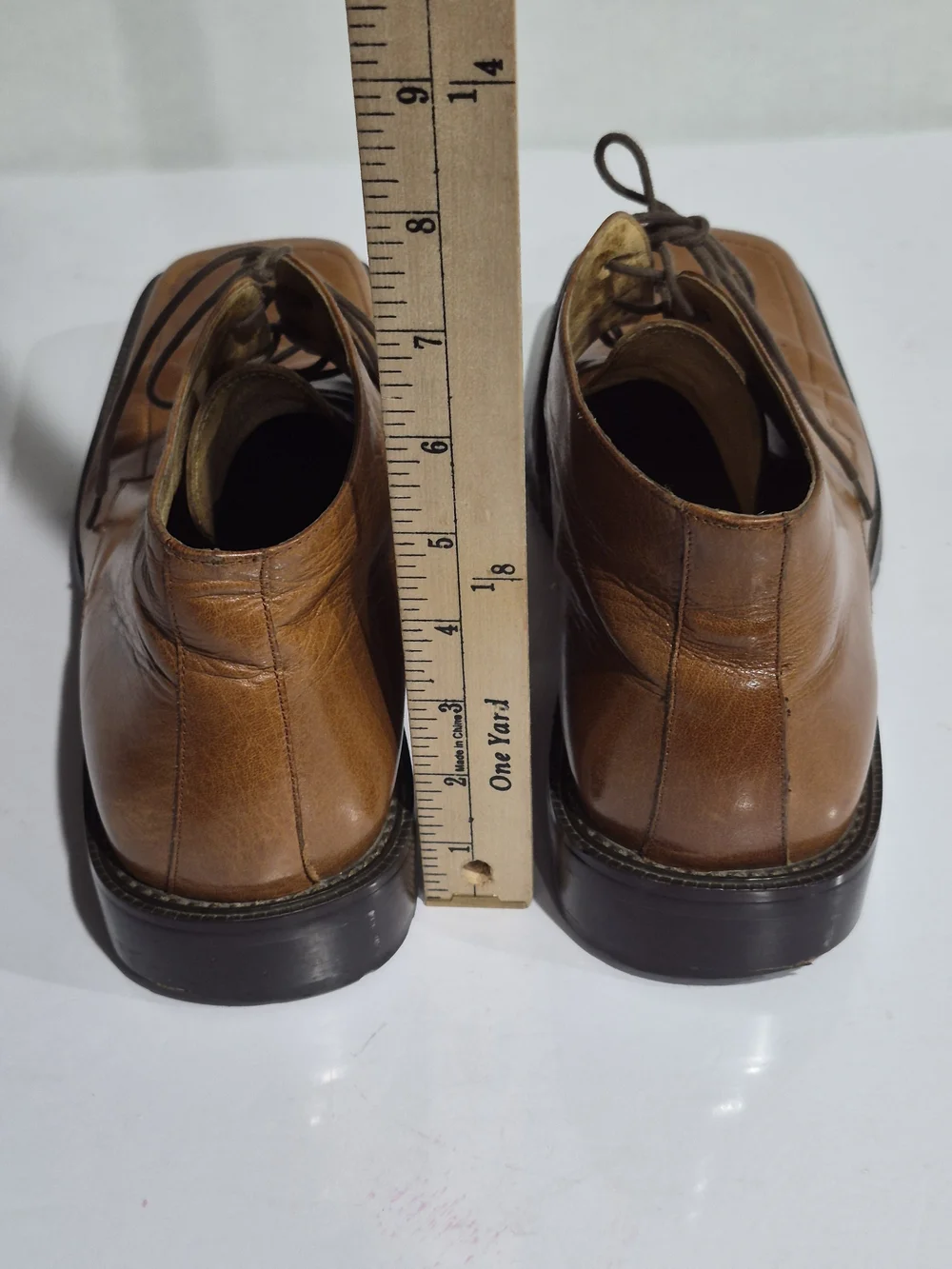 Men's Tan Leather Lace-Up Chukka Boots